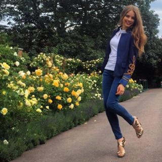 Xenia Tchoumitcheva feet photo thumbnail