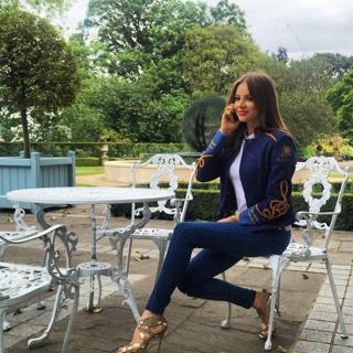Xenia Tchoumitcheva feet photo thumbnail