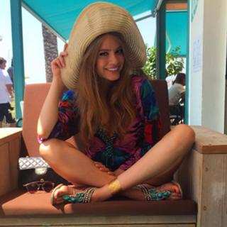 Xenia Tchoumitcheva feet photo thumbnail