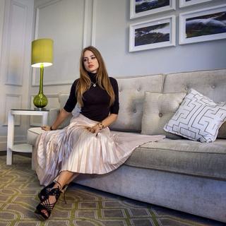 Xenia Tchoumitcheva feet photo thumbnail