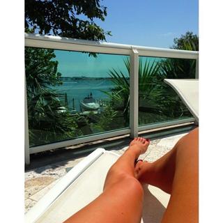 Xenia Tchoumitcheva feet photo thumbnail