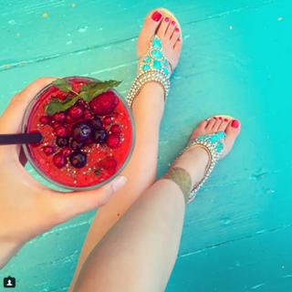 Xenia Tchoumitcheva feet photo thumbnail