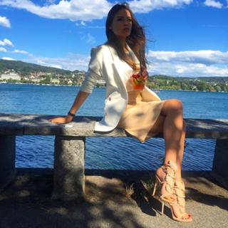 Xenia Tchoumitcheva feet photo thumbnail