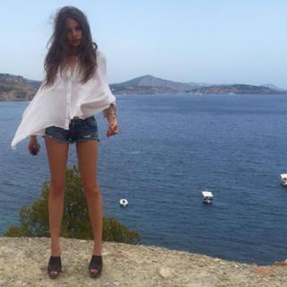 Xenia Tchoumitcheva feet photo thumbnail