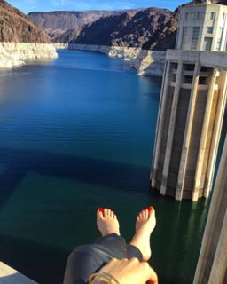 Xenia Tchoumitcheva feet photo thumbnail