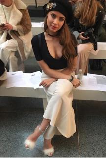Xenia Tchoumitcheva feet photo thumbnail