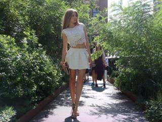 Xenia Tchoumitcheva feet photo thumbnail