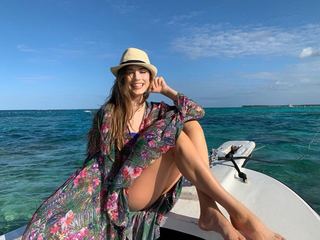 Xenia Tchoumitcheva feet photo thumbnail