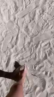 Xenia Tchoumitcheva feet photo thumbnail