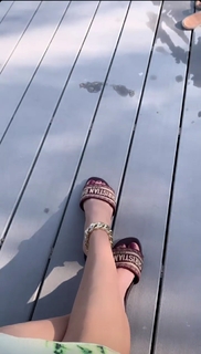 Xenia Tchoumitcheva feet photo thumbnail