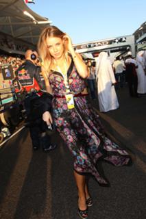 Xenia Tchoumitcheva feet photo thumbnail
