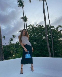 Xenia Tchoumitcheva feet photo thumbnail