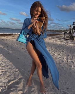 Xenia Tchoumitcheva feet photo thumbnail