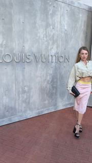 Xenia Tchoumitcheva feet photo thumbnail