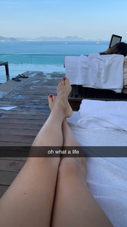 Xenia Tchoumitcheva feet photo thumbnail