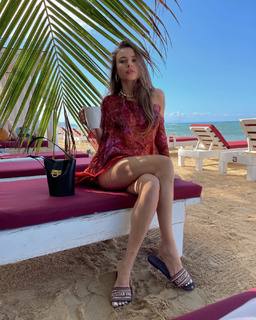 Xenia Tchoumitcheva feet photo thumbnail