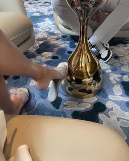 Xenia Tchoumitcheva feet photo thumbnail