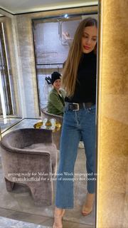 Xenia Tchoumitcheva feet photo thumbnail
