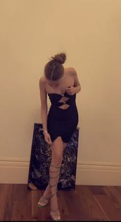 Xenia Tchoumitcheva feet photo thumbnail