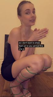 Xenia Tchoumitcheva feet photo thumbnail