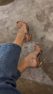Xenia Tchoumitcheva feet photo thumbnail