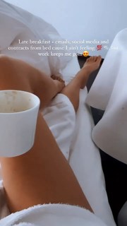 Xenia Tchoumitcheva feet photo thumbnail