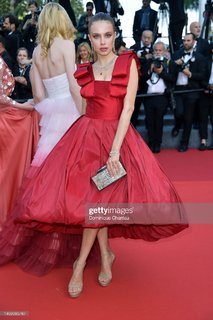 Xenia Tchoumitcheva feet photo thumbnail