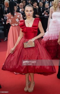 Xenia Tchoumitcheva feet photo thumbnail