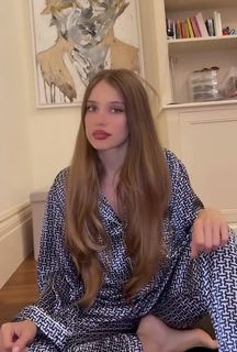 Xenia Tchoumitcheva feet photo thumbnail