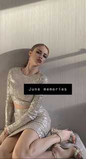 Xenia Tchoumitcheva feet photo thumbnail