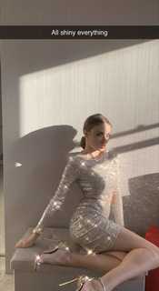 Xenia Tchoumitcheva feet photo thumbnail