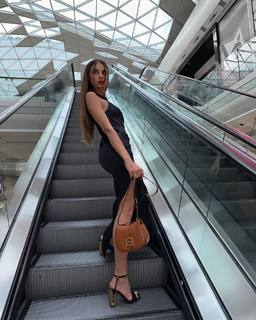 Xenia Tchoumitcheva feet photo thumbnail