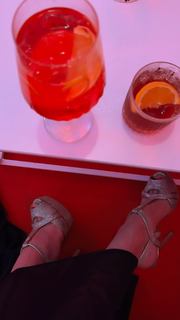 Xenia Tchoumitcheva feet photo thumbnail