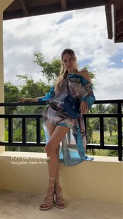 Xenia Tchoumitcheva feet photo thumbnail
