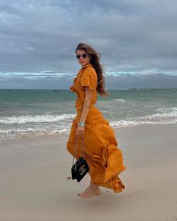 Xenia Tchoumitcheva feet photo thumbnail