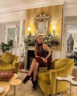 Xenia Tchoumitcheva feet photo thumbnail