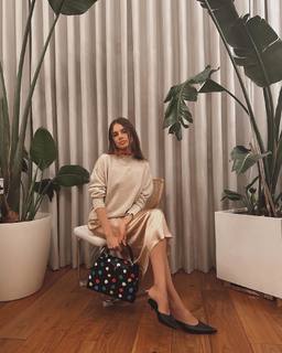 Xenia Tchoumitcheva feet photo thumbnail