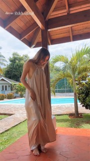Xenia Tchoumitcheva feet photo thumbnail