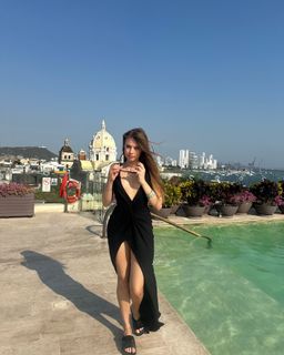 Xenia Tchoumitcheva feet photo thumbnail