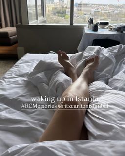 Xenia Tchoumitcheva feet photo thumbnail