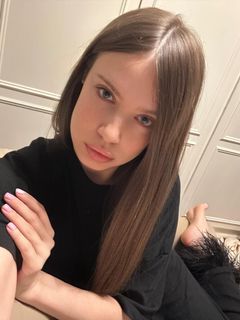 Xenia Tchoumitcheva feet photo thumbnail