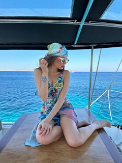 Xenia Tchoumitcheva feet photo thumbnail
