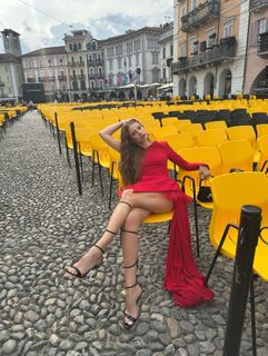 Xenia Tchoumitcheva feet photo thumbnail