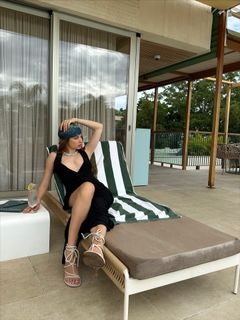 Xenia Tchoumitcheva feet photo thumbnail