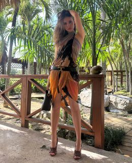 Xenia Tchoumitcheva feet photo 7