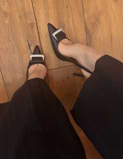 Xenia Tchoumitcheva feet photo 5