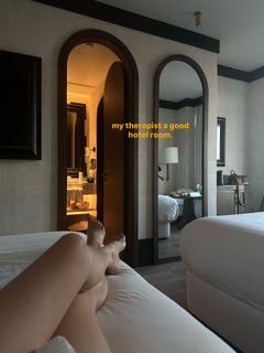 Xenia Tchoumitcheva feet photo 8