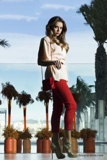 Xenia Tchoumitcheva feet photo thumbnail