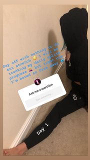 Xia Brookside feet photo 3