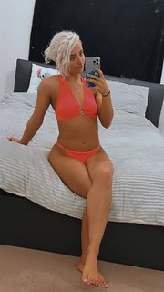 Xia Brookside feet photo 2